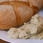 Zwarte olijvenhummus